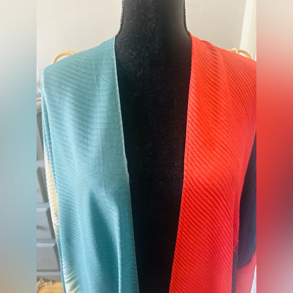 Multicolored Wrap - Picture 4 of 9